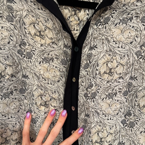 Classy Sheer Black and White Blouse - Picture 4 of 8